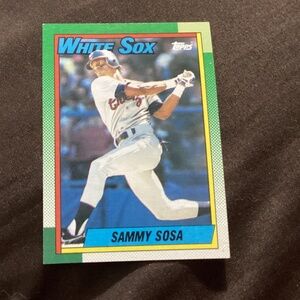 Sammy Sosa #692 [ROOKIE] 1990 Topps Baseball Trading Card ⚾️ Wrong Birthday